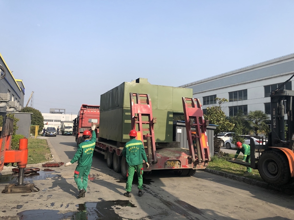 傳統設備卸車、拆箱作業